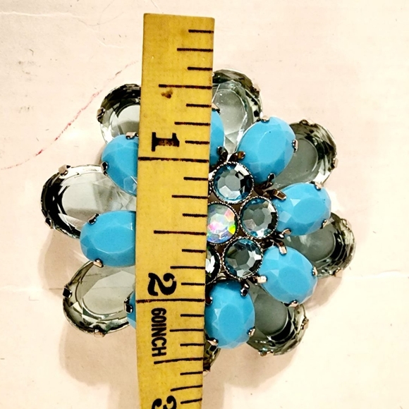 NWOT Blue and clear plastic bead stones Aurora borealis brooch - Picture 8 of 8